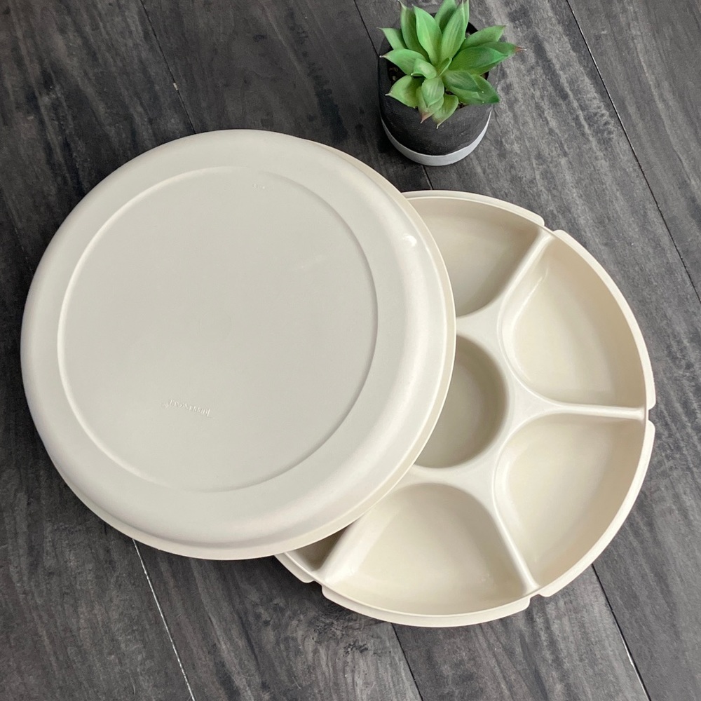 SHIPS FREE!  Tupperware Divided Relish Tray